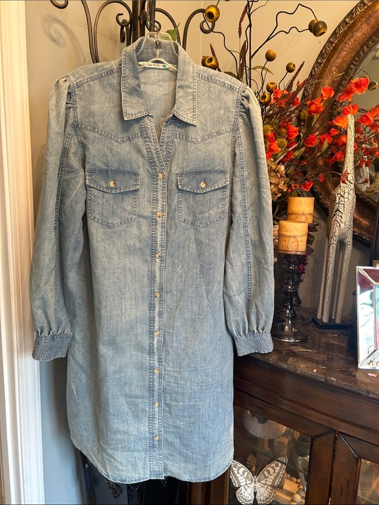 Dresses & Skirts - Light Wash Denim Shirt Dress - Unbranded